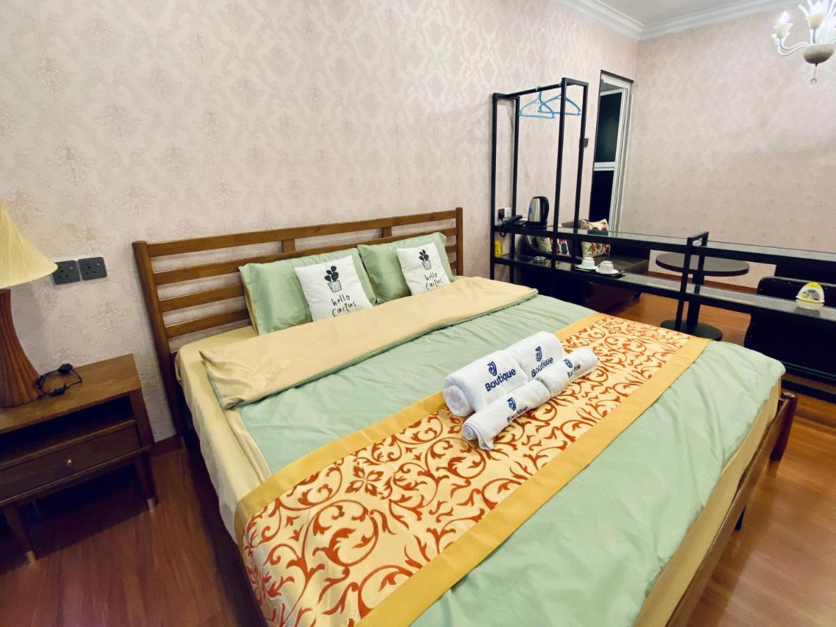 J Boutique Hotel 新张优惠 Muar Εξωτερικό φωτογραφία