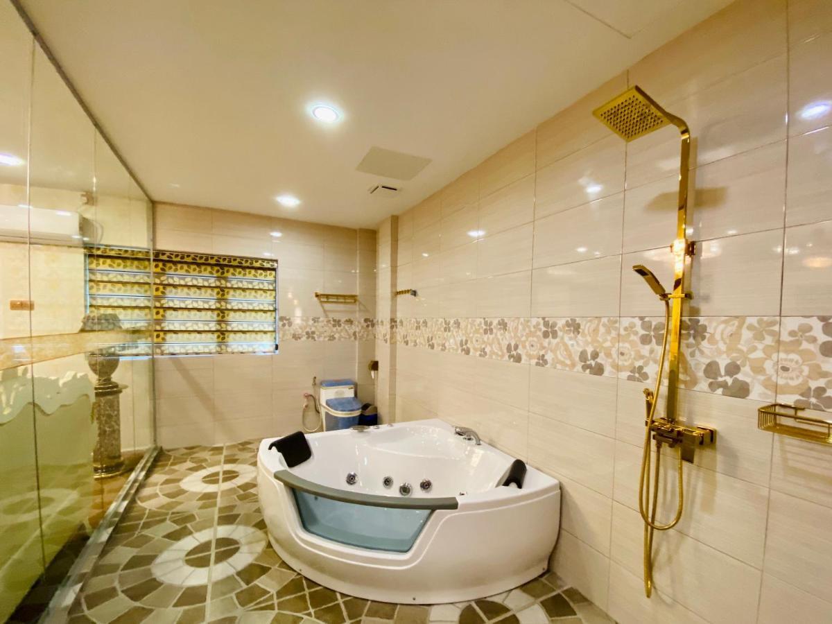 J Boutique Hotel 新张优惠 Muar Εξωτερικό φωτογραφία