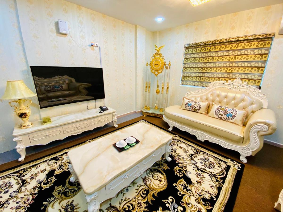 J Boutique Hotel 新张优惠 Muar Εξωτερικό φωτογραφία